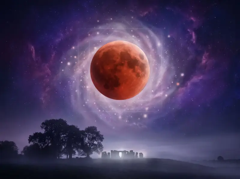 Blutmond-Sequenz bei einer totalen Mondfinsternis über den Bayerischen Alpen