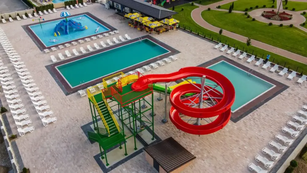 Aqua park Semberski Salas — bazeni za odrasle i djecu